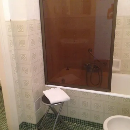 Moderne Hotel 2*