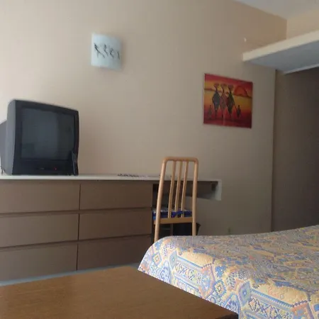 فندق Moderne مينتون