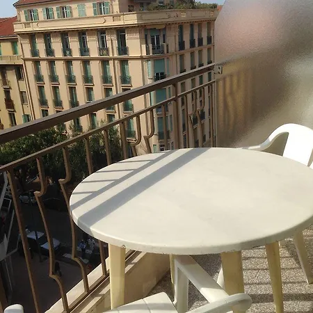 Moderne Hotel Menton