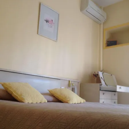 Moderne Hotel 2*