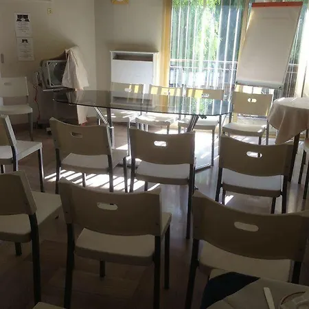 Hotell Moderne 2*